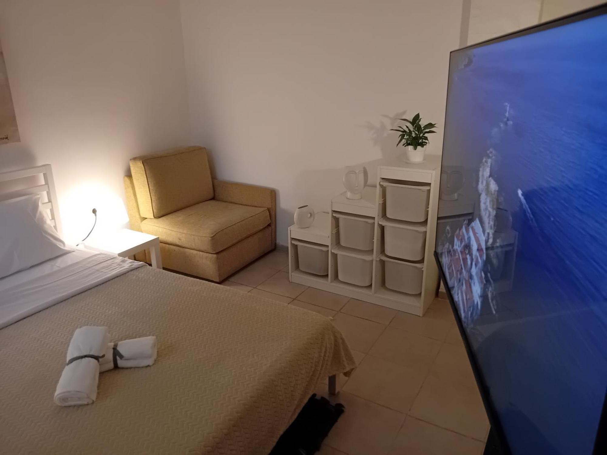 Vestige Basement Apartment アテネ エクステリア 写真