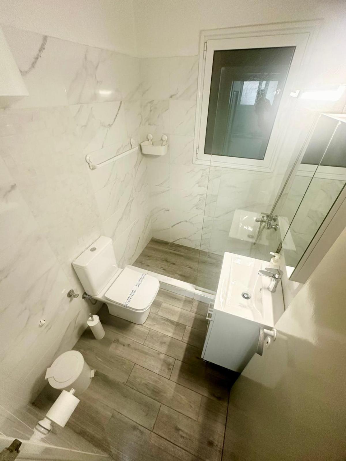 Vestige Basement Apartment アテネ エクステリア 写真